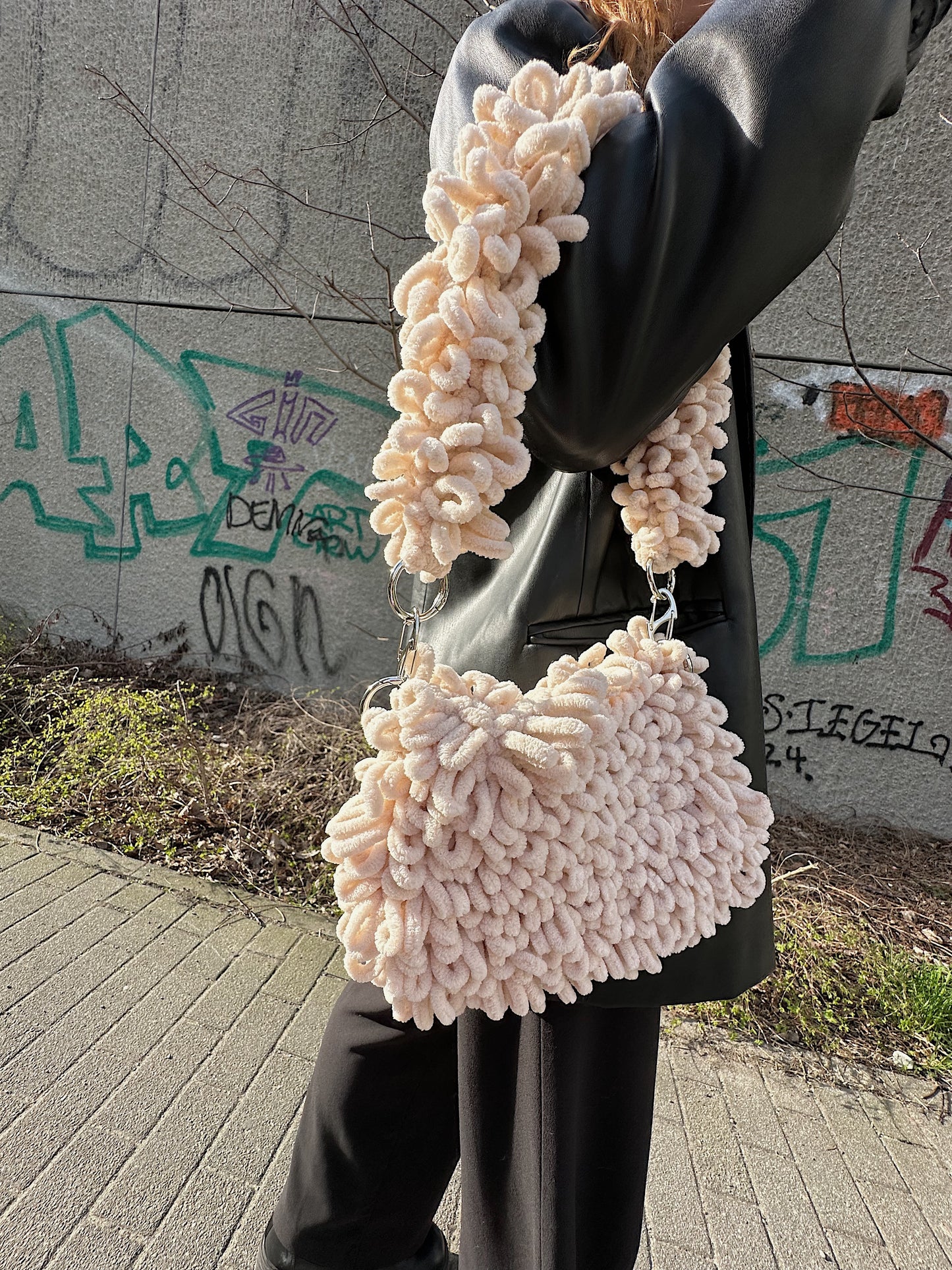 Curlz Bag Vanilla - Small - Handmade Crochet Bag with Snap Link